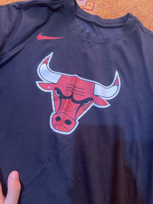 tricou original nike chicago bulls negru cu rosu marimea M