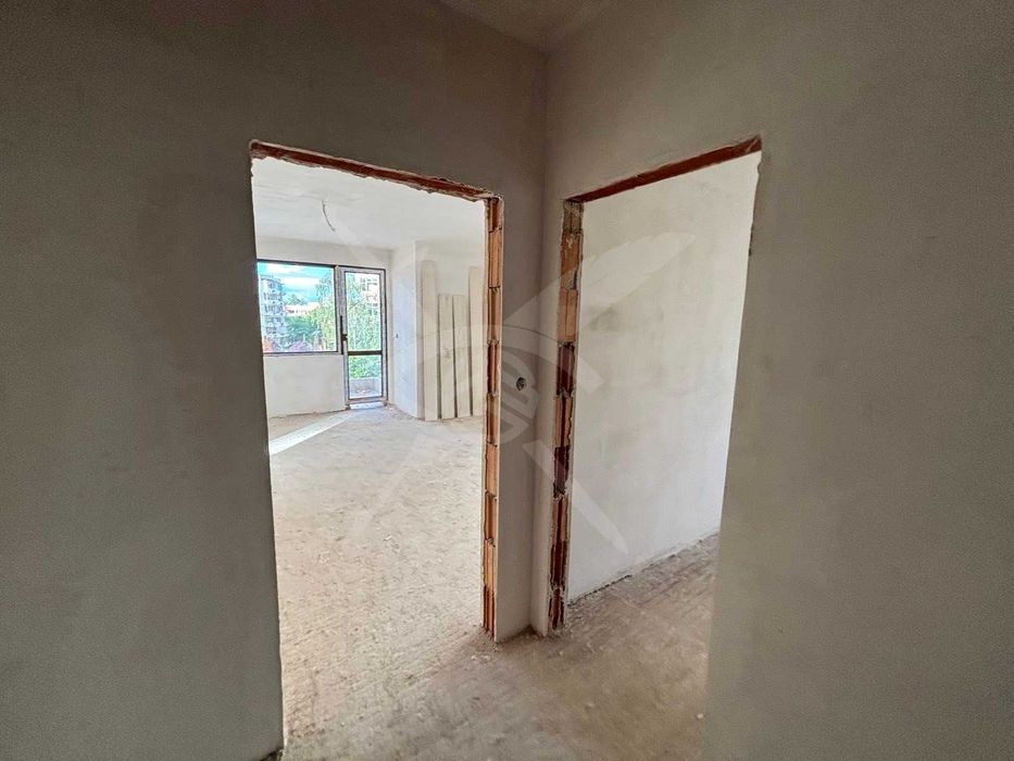 Продава се Тристаен апартамент в Асеновград - 97 кв.м за 1083 €/кв.м - Снимка #3