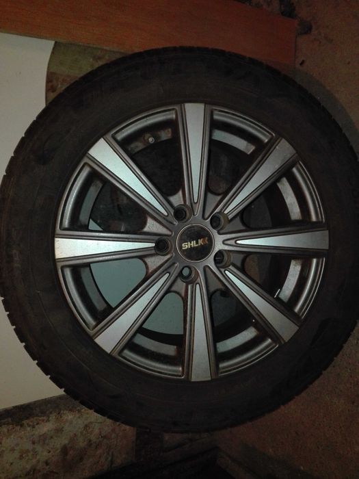 джанти с гуми 195/60 R15 за ТОЙОТА AVENSIS 2001 COMBI