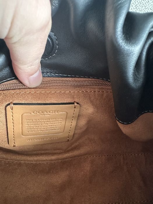 НОВА чанта Coach естествена кожа с документи