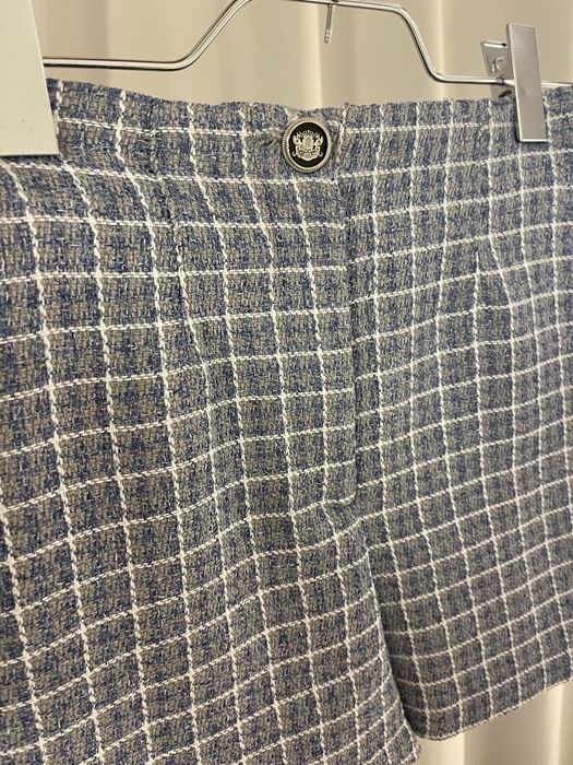 Комплект късо сако и панталонки Зара