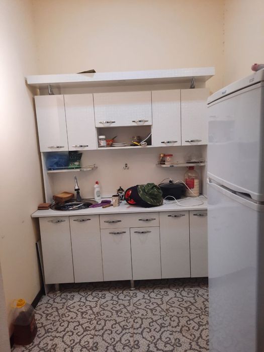 Склад сотилади срочни