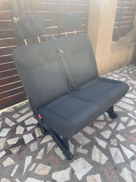 Bancheta dubla rindul 2 VW Transporter T5 an 2013