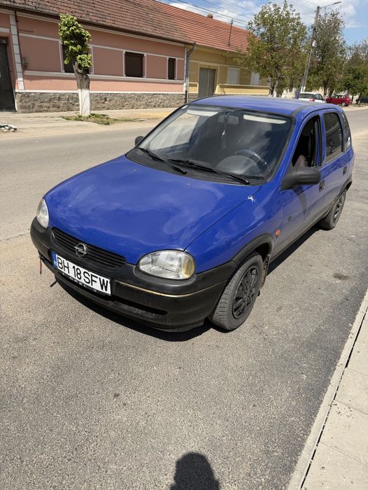 Opel corsa b 1999 1.0