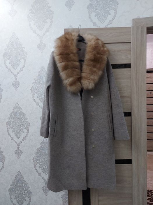 Женская пальто 44,46 р.