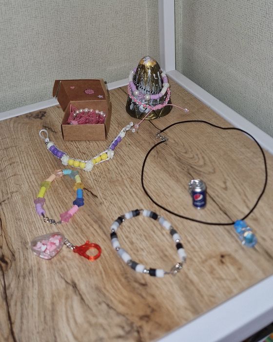 Ръчна изработка на гривни