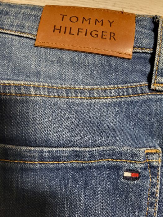 Blugi Tommy Hilfiger, mărime S(26×30), impecabili