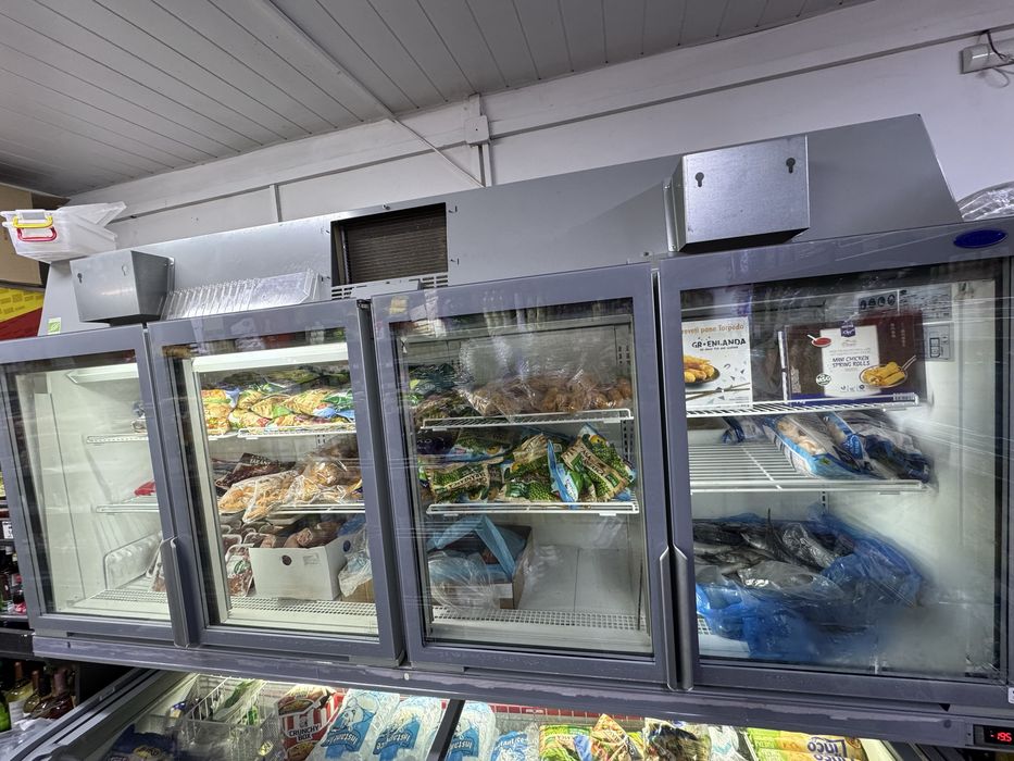 Vitrina comgelate aht