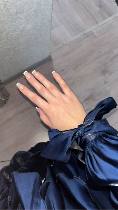 Платье лазер,в идеальном состоянии.