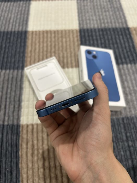 Продам Iphone 13