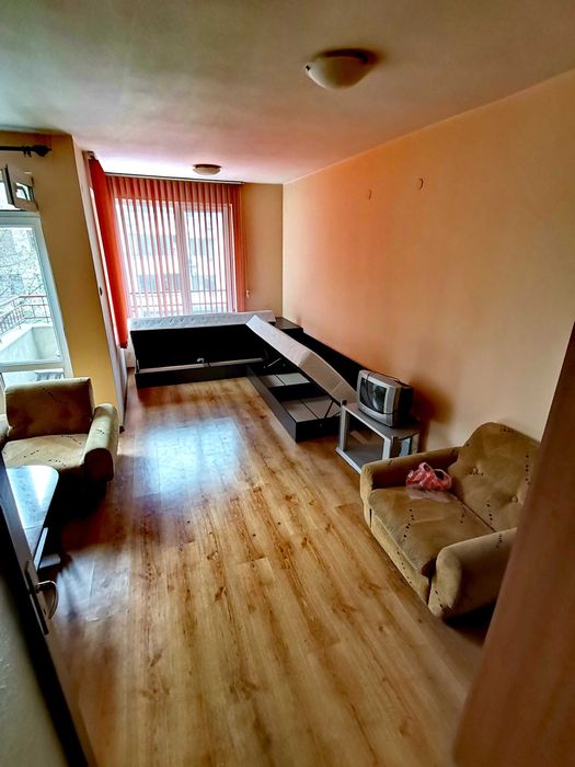 Дава се под наем Едностаен апартамент в Бургас, Възраждане - 38 кв.м за 229.5 € - Снимка #1