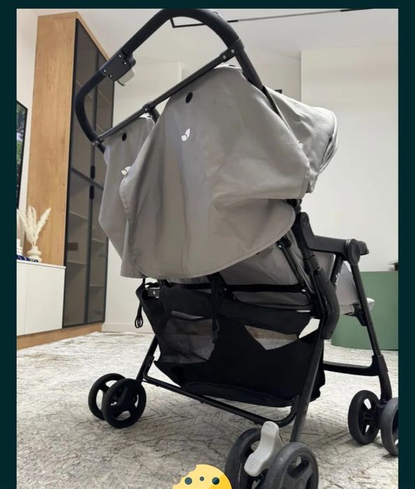 Продам коляску для двоини