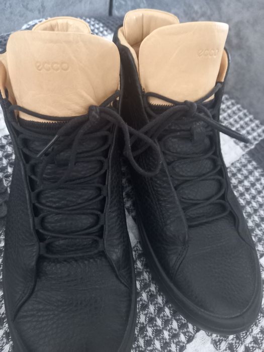 Продам ботинки ECCO
