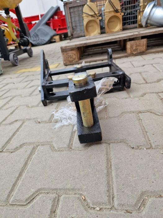 Suporr remorcare  tractor fiat 450complet preț 850 lei se poat