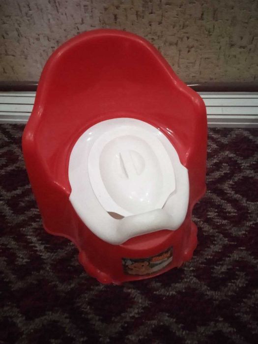 Продаю детские горшки и ободок для унитаза