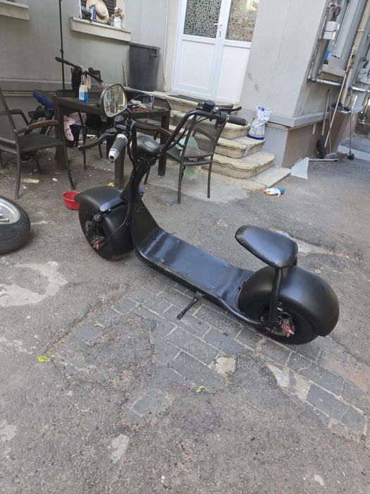 Motor electric .