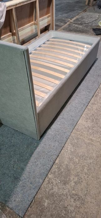 Продам кровать новая