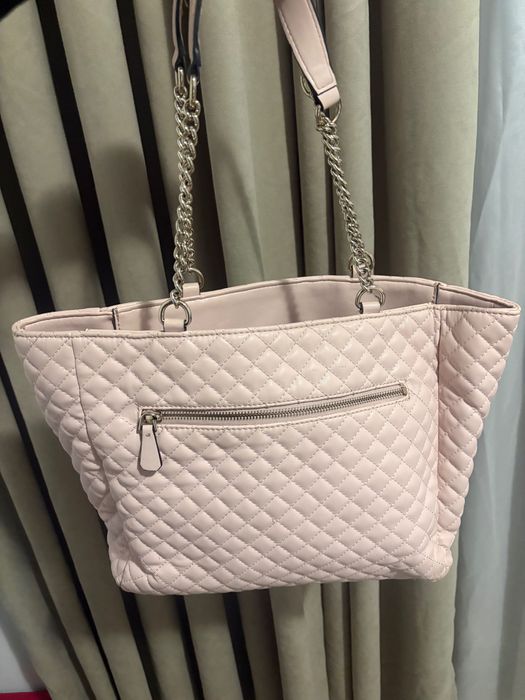 Дамска чанта Guess