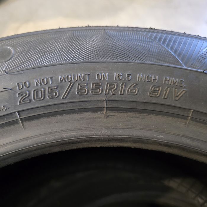 Anvelope turism noi vara  205 55 16 Falken