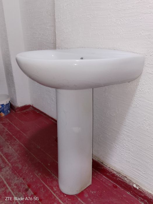 Унитаз, раковина тюльпан зеркало