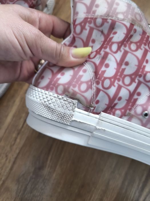 Adidași Dior 45.