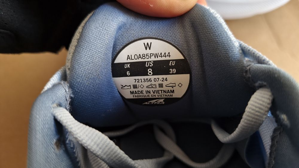 Altra  FWD VIA Нови дамски маратонки 39 номер