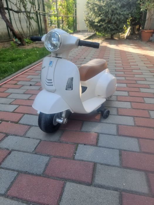 Scuter copii Vespa