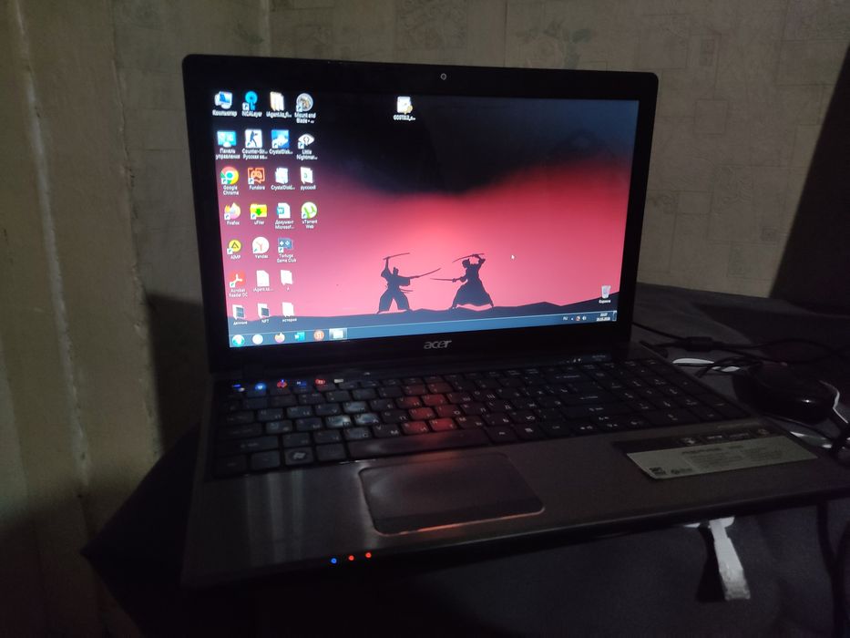 Acer Ноутбук 4 ядра / 4GB RAM / Windows 7 / для работы и учебы