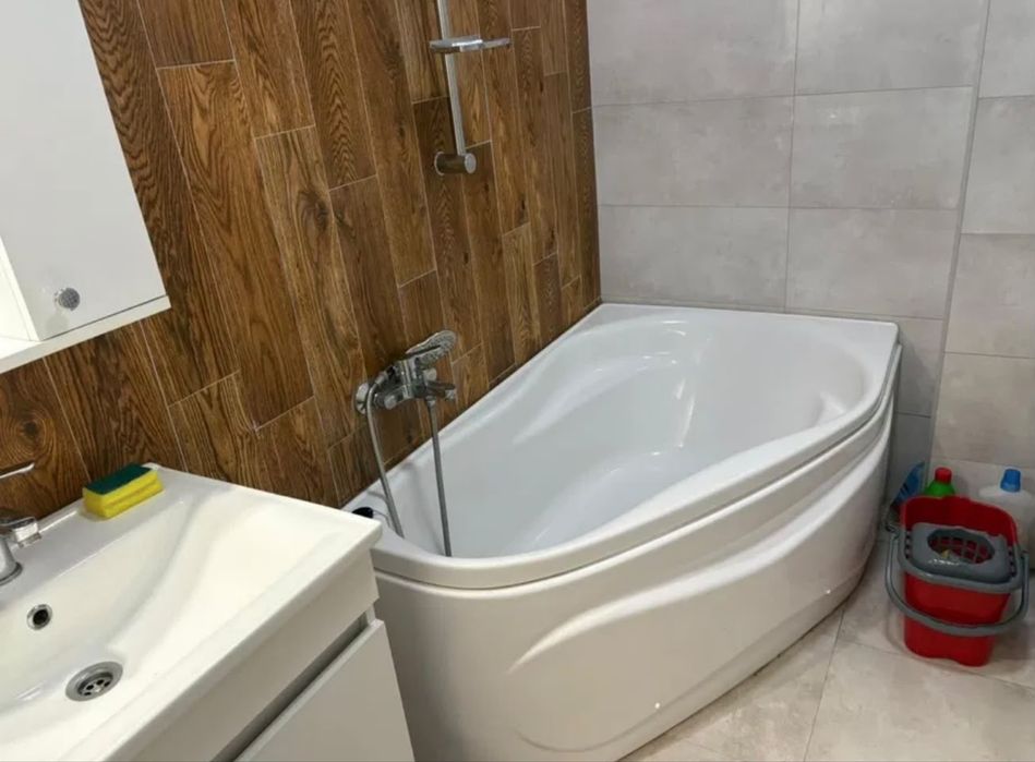 Vând apartament 2 Camere - Militari Residence