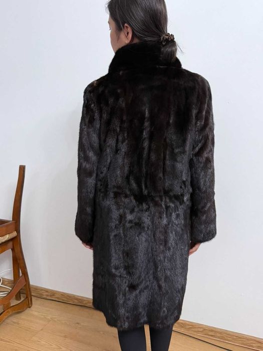 Продам норковую шубу