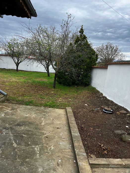 Почистване на дворове, парцели и терени в област Бургас