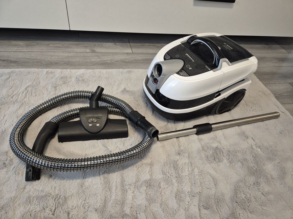Vand aspirator cu spălare BOSCH
