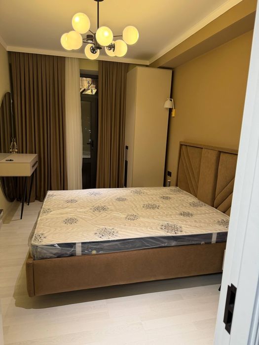 Uy sotiladi yaqeen domlari 50 maktab