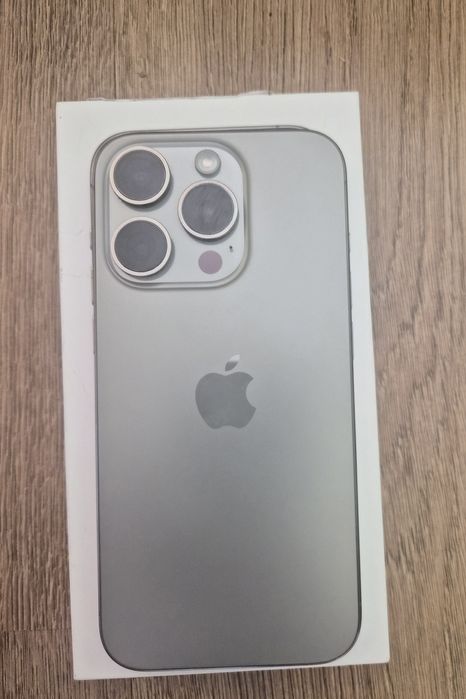 iPhone 15 Pro Natural Titanium 256GB
Natural Titanium