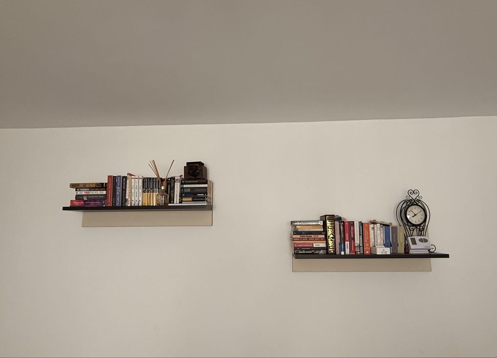 Vand mobila  living din lemn masiv/ mobexpert