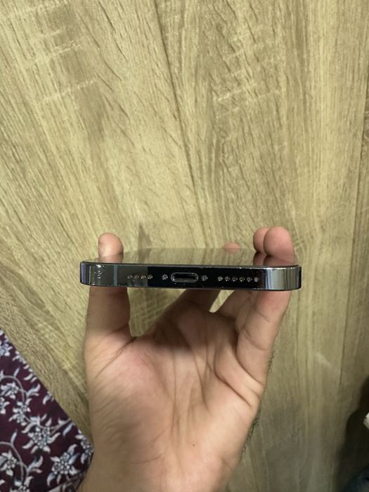 iphone 13 pro max 256GB xolati yaxshi fase id ishledi