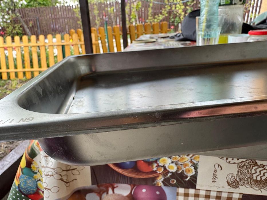 Vând Tăvi din inox