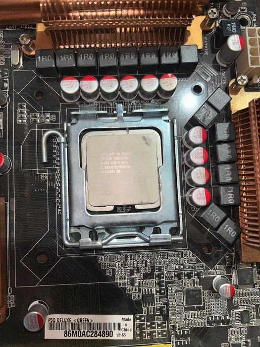 Kit Asus P5Q Deluxe, Intel Pentium E5800, 4GB Ram DDR2