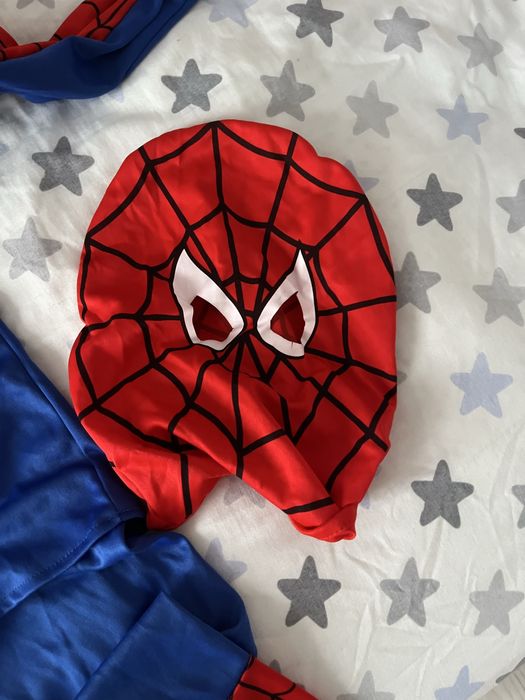 Продам костюм Spiderman 4-6 лет