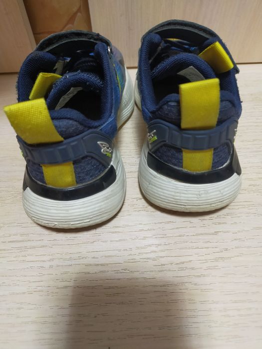 Обувь детская, кроссовки