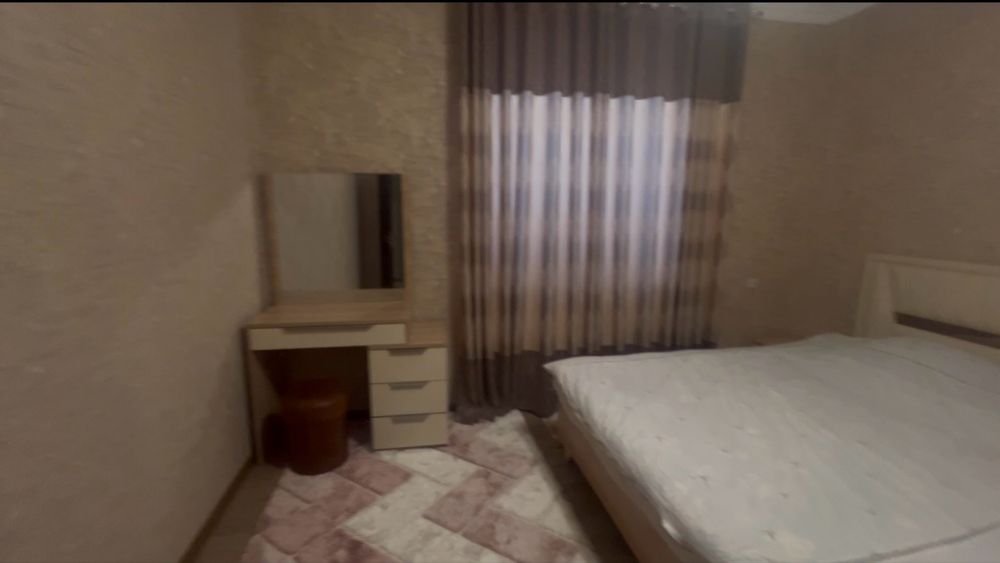 3 хонали квартира (Жиззах шаҳрида) ижарага берилади!