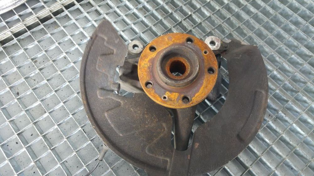 fuzeta stanga fata citroen c5 3 3.0 hdi dupa 2008