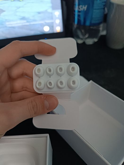 Продаю наушники аирподс про 3