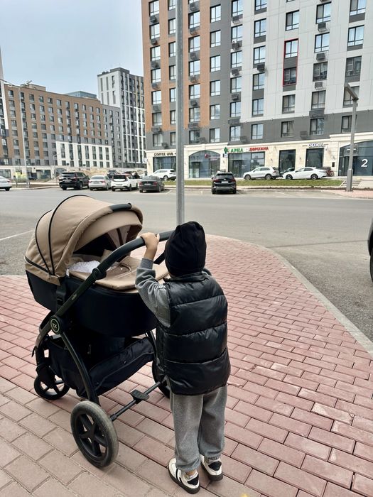 Срочно Продам коляску 2в 1 walker