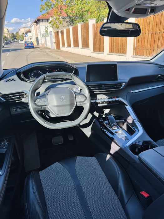 PEUGEOT 3008 1.2 benzina automat