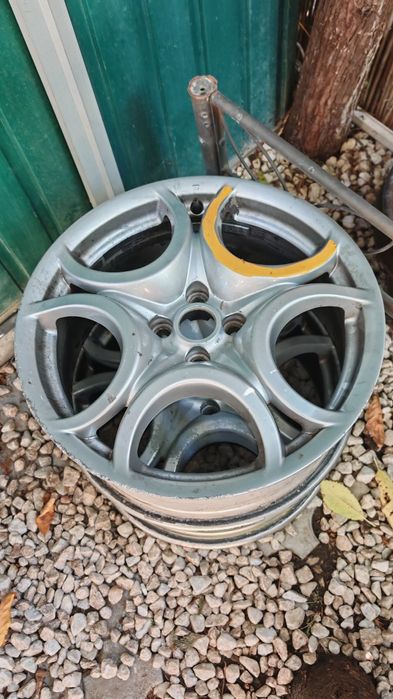 3 jante alfa Romeo R17 la bucata