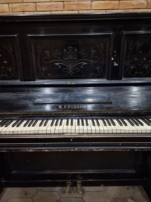 Pianino sotiladi yaxshi holatda