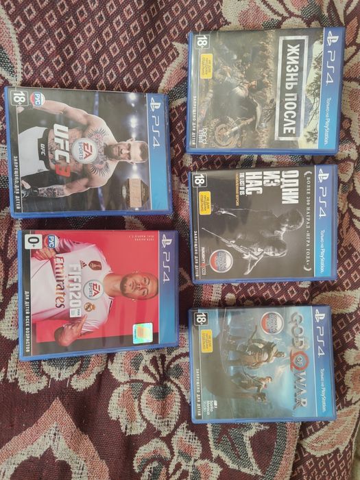 Продам приставку ps4 slim 1TB+подписка ps plus extra до 28.4.26