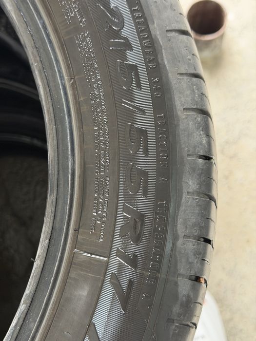 215/55/17 комплект летник шины Goodyear