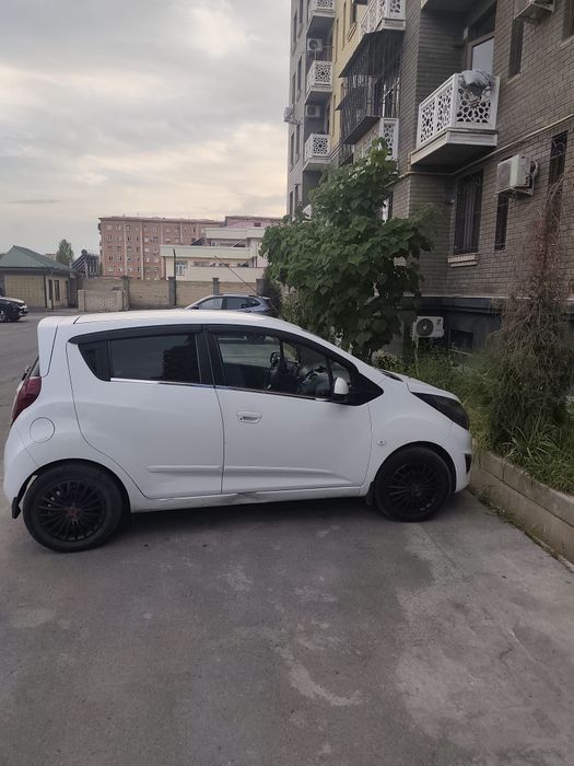 Mashina.spark oq rangda